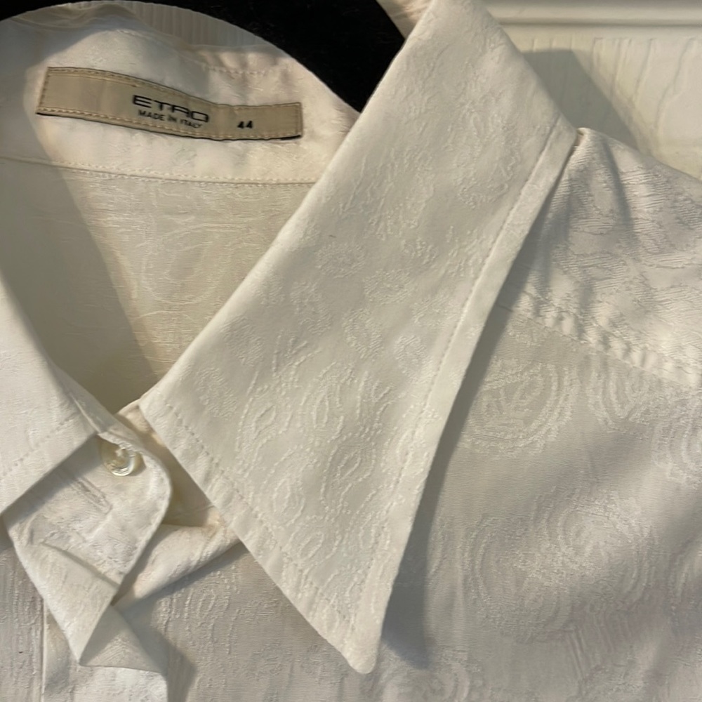 Women’s paisley print button down shirt